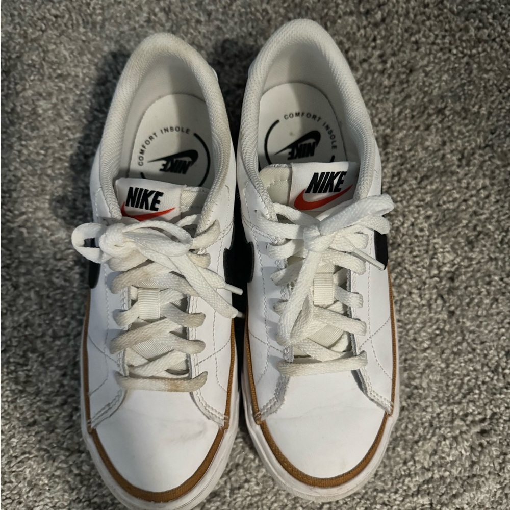 Nike boys shoes